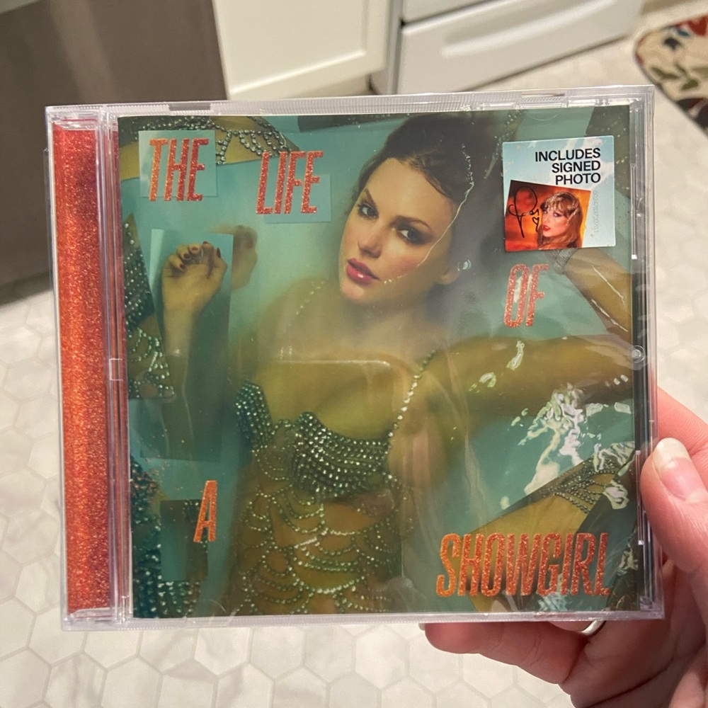 Taylor Swift The Life of a Showgirl CD + Hand Signed Photo